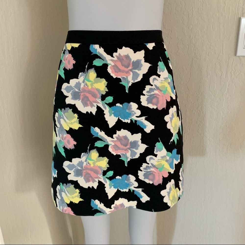 OASIS Floral Crepe Colorful Mini Skirt - Picture 4 of 14